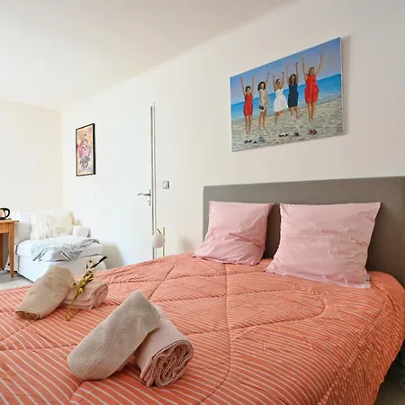 Avec Sdb Privee Entre Arenes Et Musee De La Romanite Accommodatie bij particulieren *